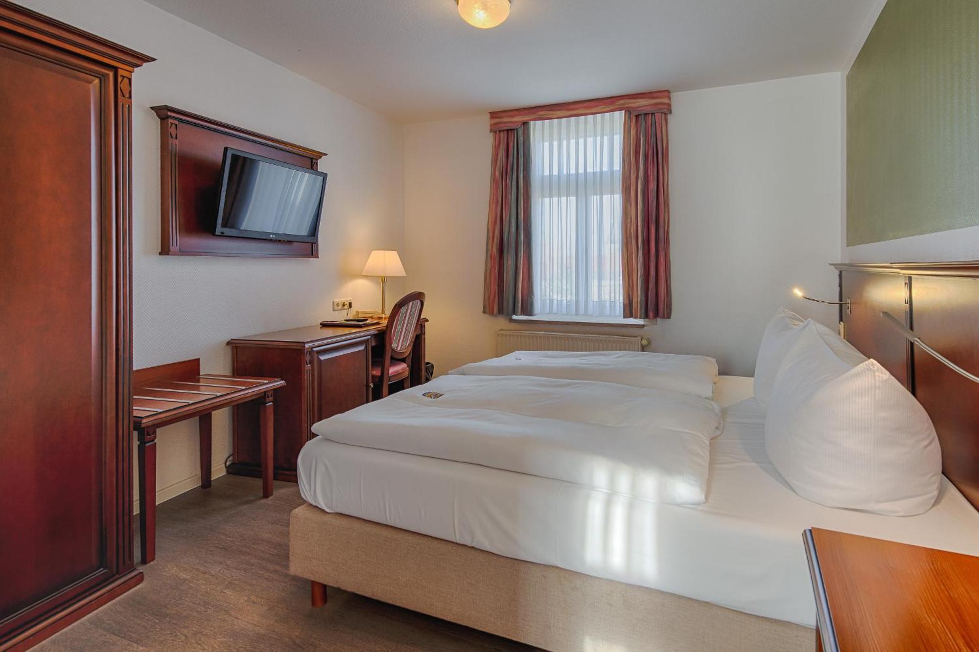 Hotel Fuersteneck Bernburg Dış mekan fotoğraf