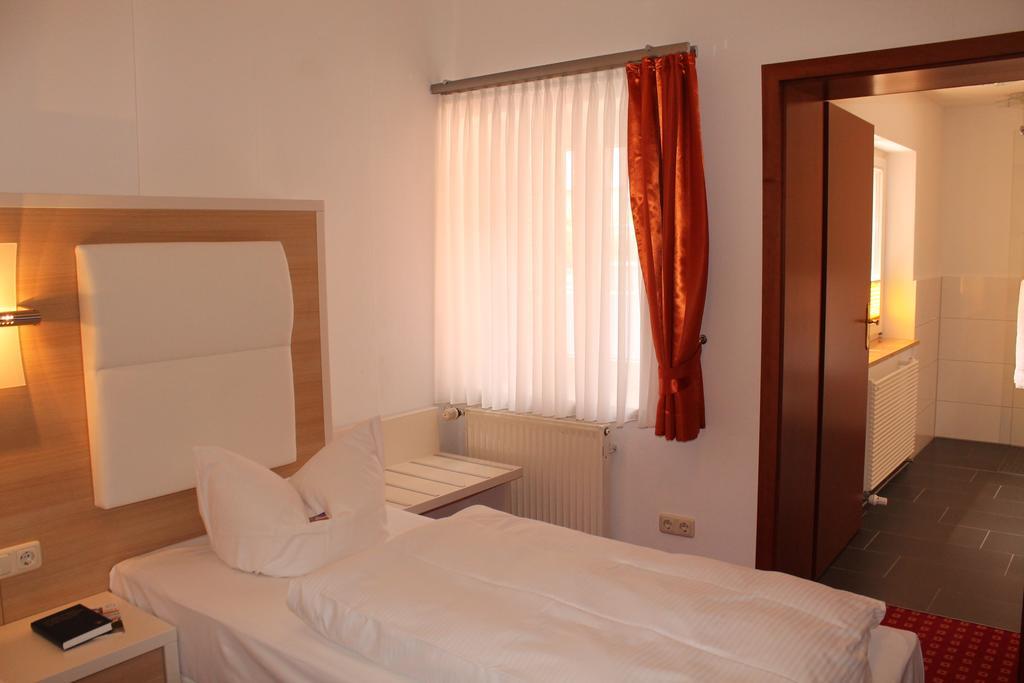 Hotel Fuersteneck Bernburg Dış mekan fotoğraf